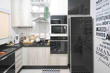 Casa de condomínio à venda com 76m², 2 quartos e 1 vaga Casa de condomínio à venda com 76m², 2 quartos e 1 vagaCozinha