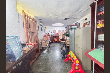 Casa à venda com 207m², 4 quartos e 2 vagas