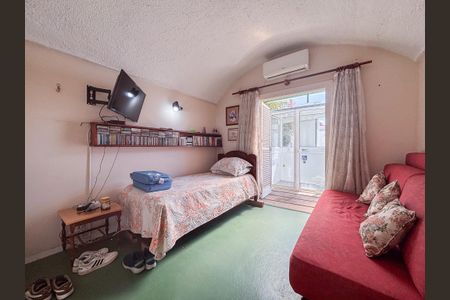 Casa à venda com 207m², 4 quartos e 2 vagas