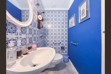 Casa à venda com 207m², 4 quartos e 2 vagas
