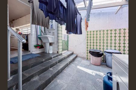Casa à venda com 207m², 4 quartos e 2 vagas