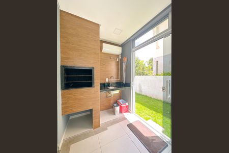 Casa de condomínio para alugar com 200m², 3 quartos e 3 vagasChurrasqueira