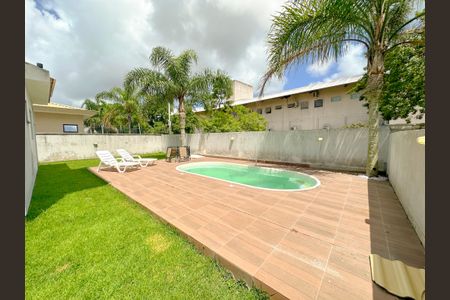 Casa de condomínio para alugar com 200m², 3 quartos e 3 vagasPiscina