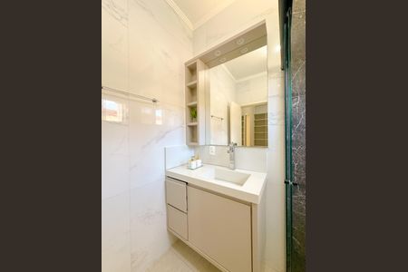 Casa de condomínio para alugar com 200m², 3 quartos e 3 vagasBanheiro da Suíte Master