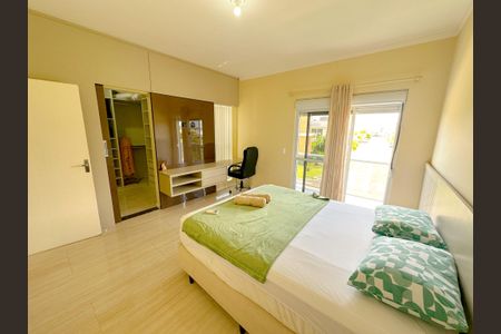 Casa de condomínio para alugar com 200m², 3 quartos e 3 vagasSuíte master