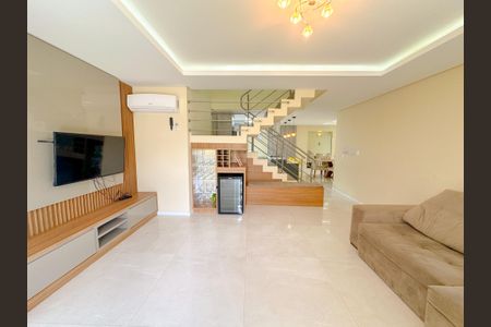 Casa de condomínio para alugar com 200m², 3 quartos e 3 vagasSala de TV