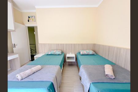 Casa de condomínio para alugar com 200m², 3 quartos e 3 vagasSuíte 2