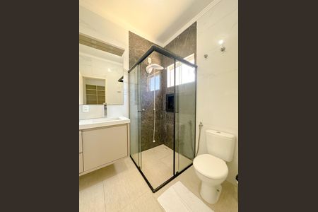 Casa de condomínio para alugar com 200m², 3 quartos e 3 vagasBanheiro da Suíte Master