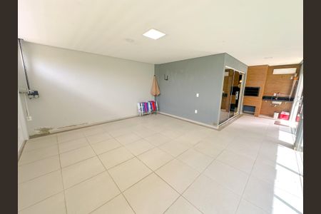 Casa de condomínio para alugar com 200m², 3 quartos e 3 vagasGaragem