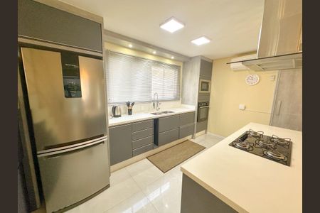 Casa de condomínio para alugar com 200m², 3 quartos e 3 vagasCozinha