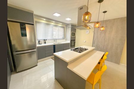 Casa de condomínio para alugar com 200m², 3 quartos e 3 vagasCozinha