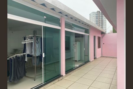 Casa à venda com 290m², 4 quartos e 5 vagas Casa à venda com 290m², 4 quartos e 5 vagasÁrea comum