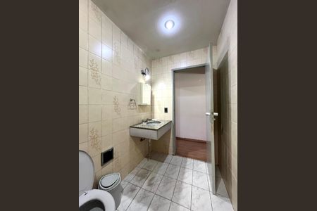 Casa à venda com 132m², 3 quartos e 2 vagas Casa à venda com 132m², 3 quartos e 2 vagasBanheiro Social