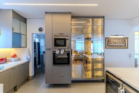 Apartamento à venda com 220m², 3 quartos e 2 vagasCozinha