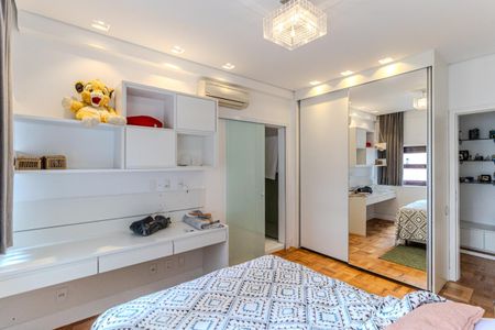 Apartamento à venda com 220m², 3 quartos e 2 vagasSuíte 3