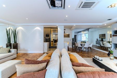 Apartamento à venda com 220m², 3 quartos e 2 vagasSala