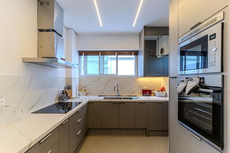 Apartamento à venda com 220m², 3 quartos e 2 vagasCozinha