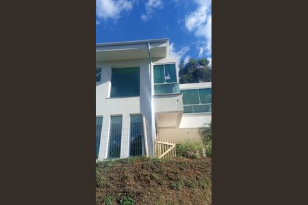 Casa de condomínio à venda com 329m², 4 quartos e 5 vagas Casa de condomínio à venda com 329m², 4 quartos e 5 vagasplaquinha instalada