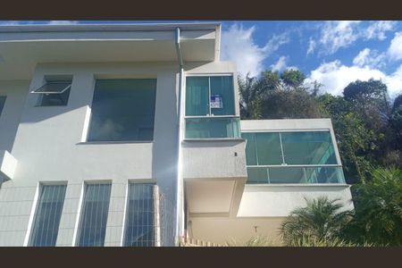 Casa de condomínio à venda com 329m², 4 quartos e 5 vagas Casa de condomínio à venda com 329m², 4 quartos e 5 vagasplaquinha instalada