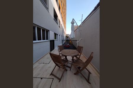 Apartamento à venda com 32m², 2 quartos e sem vagaÁrea comum