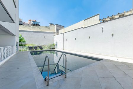 Apartamento à venda com 63m², 2 quartos e 1 vaga Apartamento à venda com 63m², 2 quartos e 1 vagaPiscina