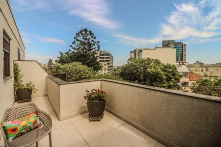 Apartamento à venda com 73m², 1 quarto e 2 vagasSala - Varanda