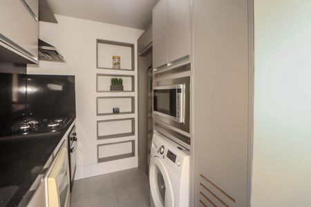 Apartamento à venda com 73m², 1 quarto e 2 vagasCozinha e Área de Serviço