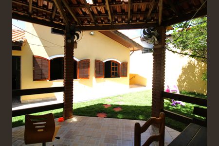 Casa à venda com 262m², 3 quartos e 2 vagasQuintal Gourmet