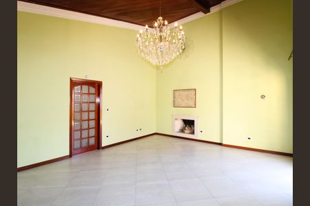 Casa à venda com 262m², 3 quartos e 2 vagasSala 2