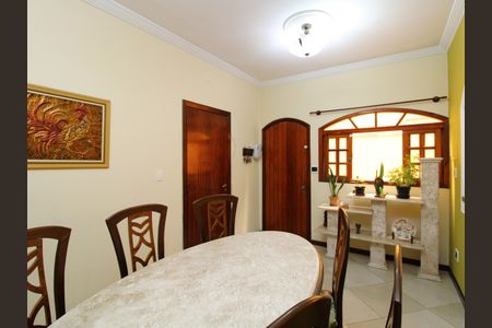 Casa à venda com 262m², 3 quartos e 2 vagasCozinha