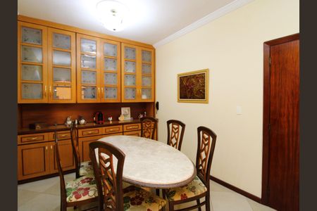 Casa à venda com 262m², 3 quartos e 2 vagasCozinha