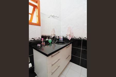 Casa à venda com 262m², 3 quartos e 2 vagasBanheiro 2