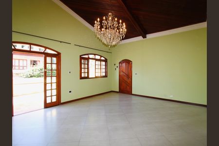 Casa à venda com 262m², 3 quartos e 2 vagasSala 2