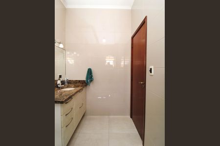 Casa à venda com 262m², 3 quartos e 2 vagasBanheiro da Suíte