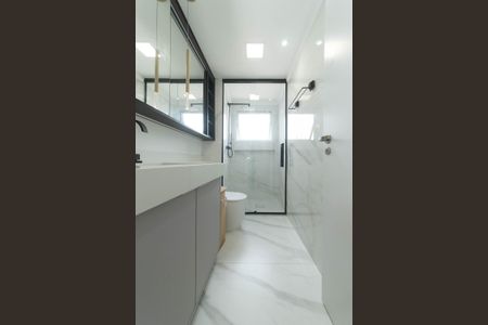 Apartamento à venda com 64m², 2 quartos e 1 vaga Apartamento à venda com 64m², 2 quartos e 1 vagaBanheiro da Suíte