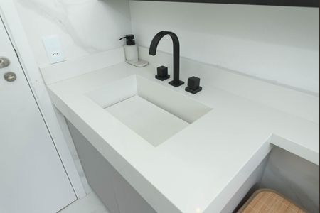 Apartamento à venda com 64m², 2 quartos e 1 vaga Apartamento à venda com 64m², 2 quartos e 1 vagaBanheiro da Suíte