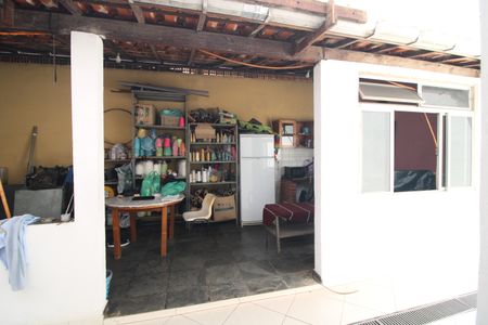 Casa à venda com 480m², 3 quartos e 2 vagasEdícula