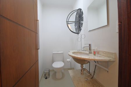 Casa à venda com 480m², 3 quartos e 2 vagasLavabo