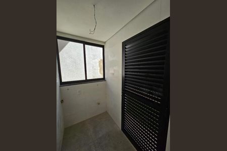 Casa de condomínio à venda com 123m², 4 quartos e 2 vagas Casa de condomínio à venda com 123m², 4 quartos e 2 vagasárea de servico