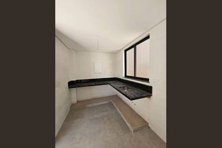 Casa de condomínio à venda com 123m², 4 quartos e 2 vagas Casa de condomínio à venda com 123m², 4 quartos e 2 vagasCozinha no terreo