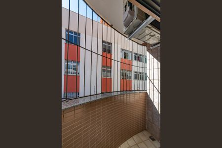 Apartamento à venda com 189m², 4 quartos e 2 vagas Apartamento à venda com 189m², 4 quartos e 2 vagasVaranda da Suíte