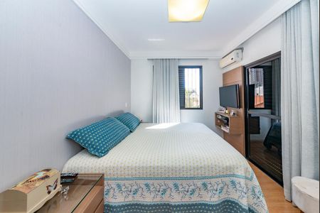 Apartamento à venda com 189m², 4 quartos e 2 vagas Apartamento à venda com 189m², 4 quartos e 2 vagasSuíte