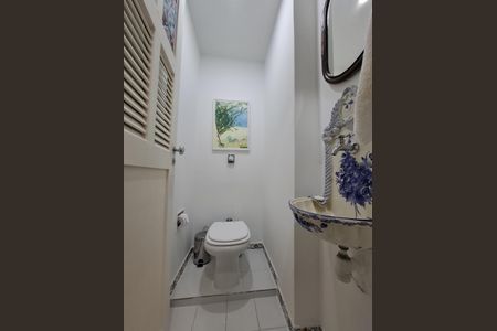 Apartamento à venda com 92m², 2 quartos e 1 vaga Apartamento à venda com 92m², 2 quartos e 1 vagaLavabo