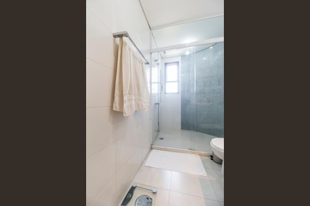 Apartamento à venda com 220m², 3 quartos e 3 vagasBanheiro da Suíte 1