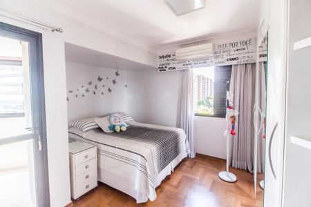 Apartamento à venda com 220m², 3 quartos e 3 vagasSuíte 2