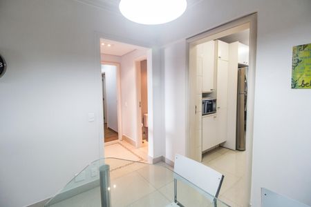 Apartamento à venda com 220m², 3 quartos e 3 vagasCopa