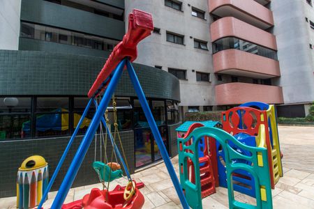 Apartamento à venda com 220m², 3 quartos e 3 vagasÁrea comum - Playground