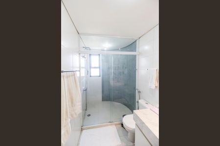 Apartamento à venda com 220m², 3 quartos e 3 vagasBanheiro da Suíte 1