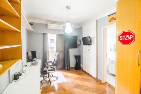 Apartamento à venda com 220m², 3 quartos e 3 vagasSuíte 3