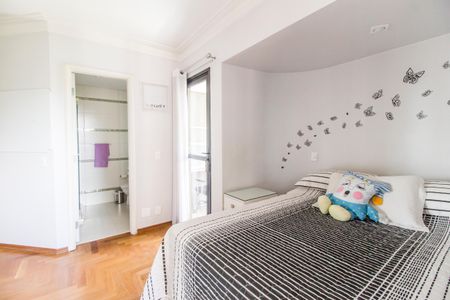 Apartamento à venda com 220m², 3 quartos e 3 vagasSuíte 2